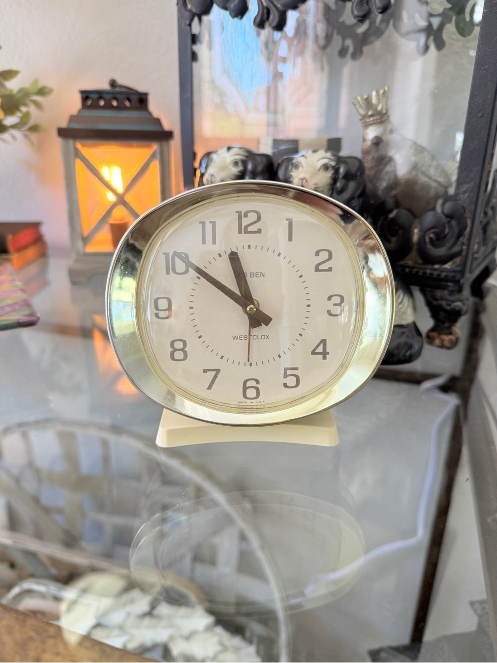 😎3/$20‼️Cream and Gold Retro Table Clock Works - Picture 4 of 11